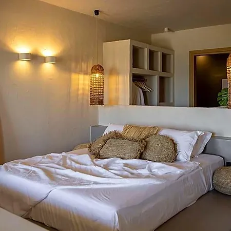 Seesoo Beachfront Luxury Hideaway Hotel Parikia (Paros)