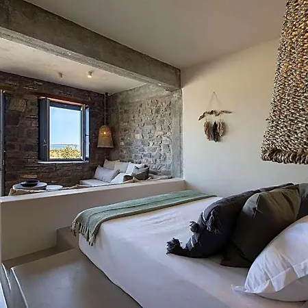 Seesoo Beachfront Luxury Hideaway 4* Parikia (Paros)